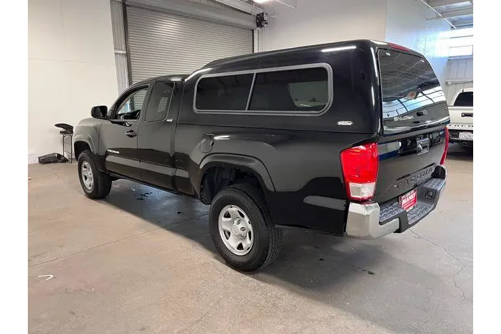 $22574 : Toyota Tacoma 2016 image 5