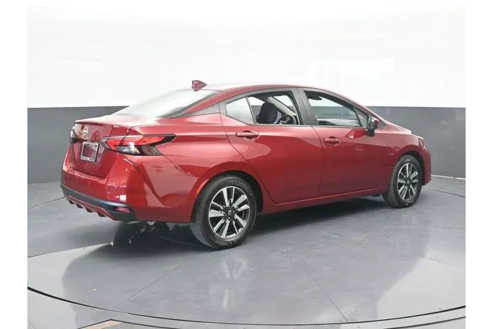 $15694 : Nissan Versa 2025 SV 4dr Sed image 6