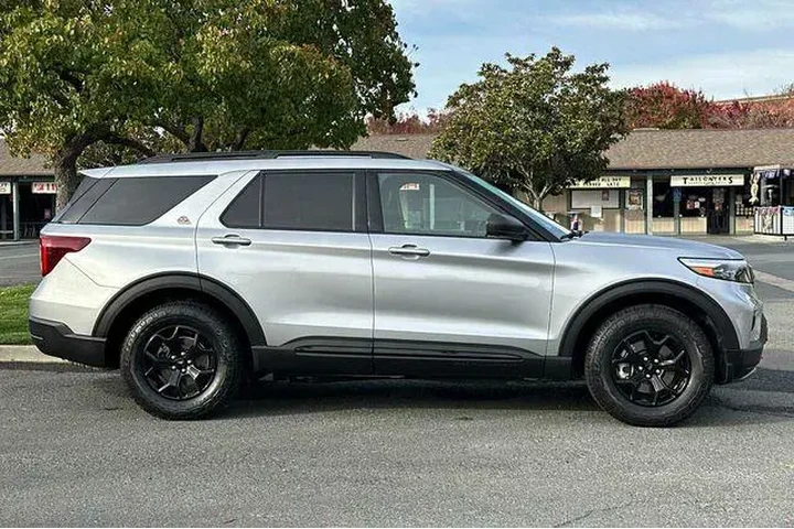 $33819 : Ford Explorer 2022 AWD Timbe image 7