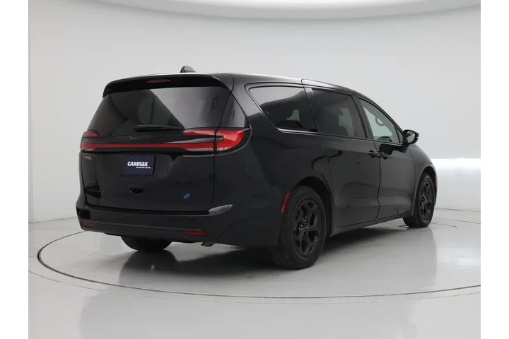 $29998 : Chrysler Pacifica Plug-In Hy image 8