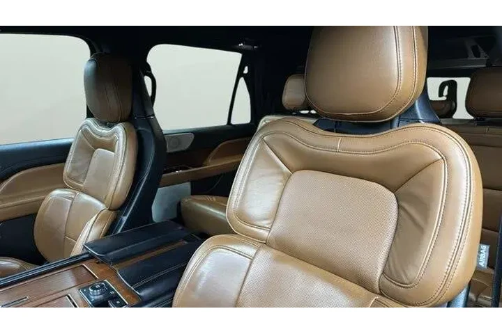 $31299 : Lincoln Navigator 2018 4x4 R image 10