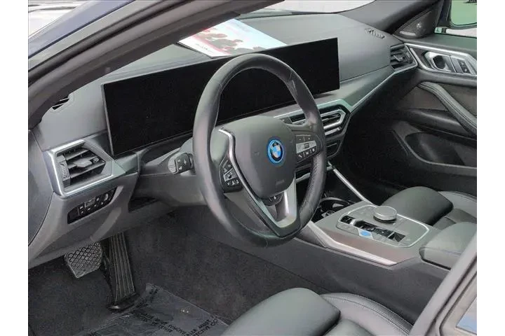 $33835 : BMW i4 2023 eDrive35 Gran Co image 10