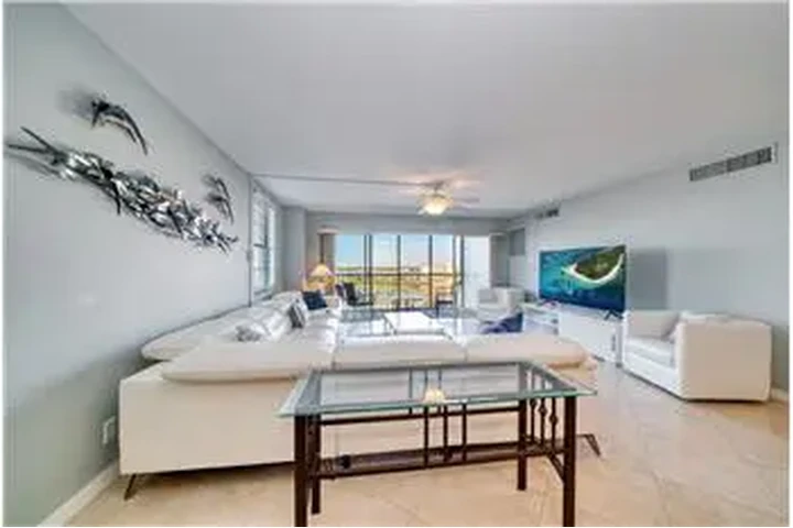 $2800 : Rental property with 2 bedro image 2