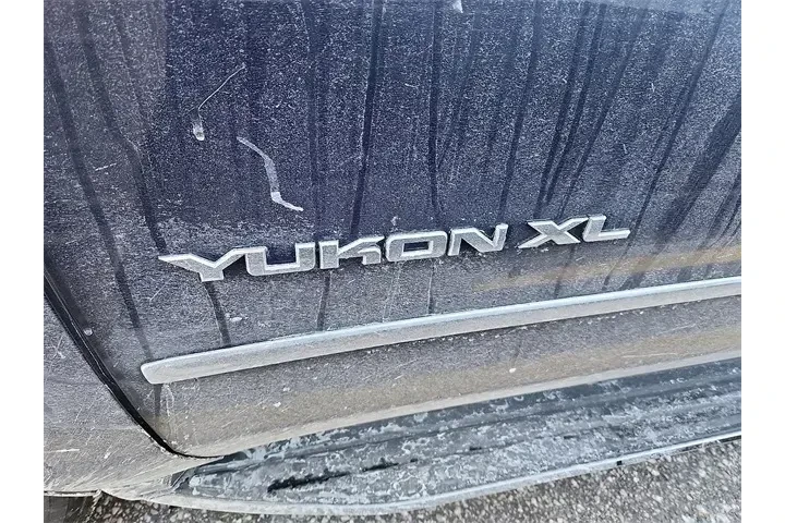 $19988 : GMC Yukon XL 2017 4x4 SLT 4d image 4