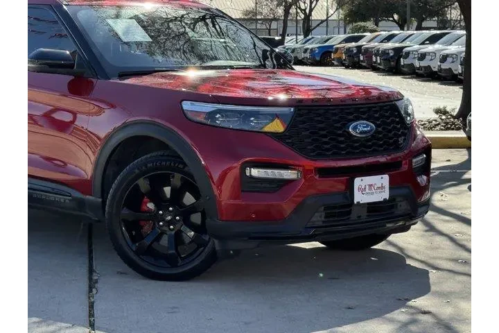 $28013 : Ford Explorer 2020 AWD ST 4d image 2