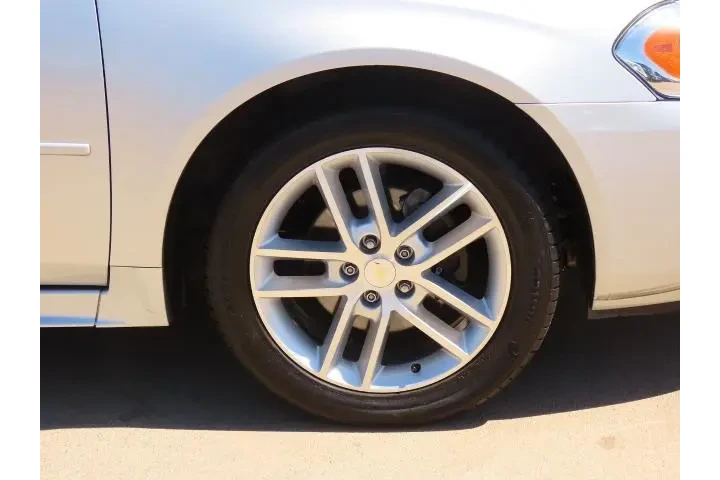 $9999 : Chevrolet Impala Limited 201 image 9