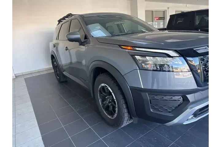 $38358 : Nissan Pathfinder 2025 AWD S image 2