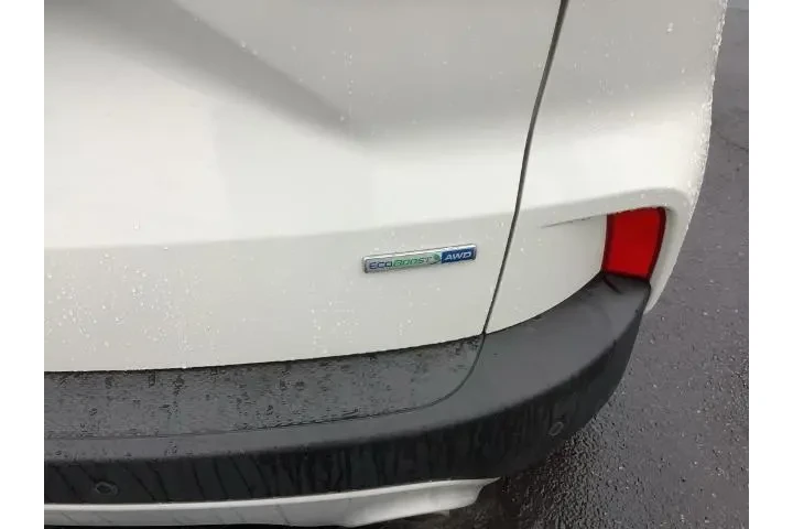 $15950 : Ford Escape 2020 AWD Titaniu image 9