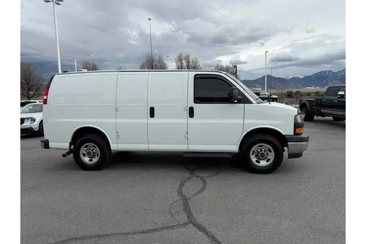 $24874 : GMC Savana 2023 2500 3dr Car image 9