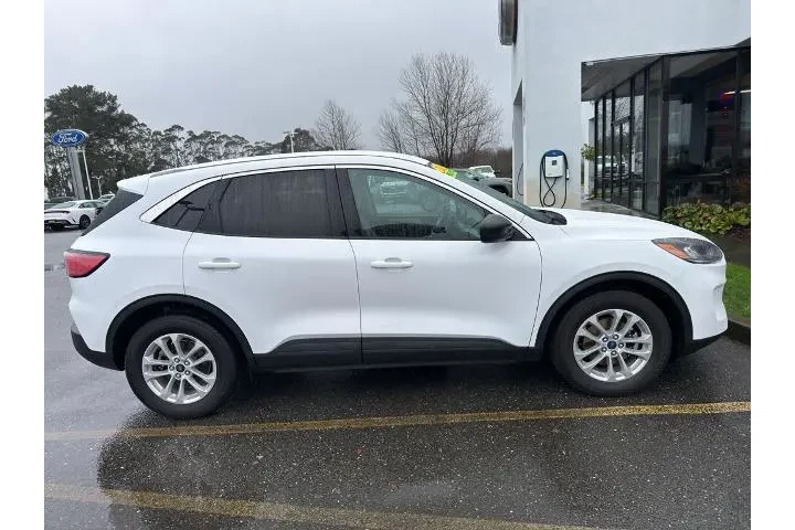 $16995 : Ford Escape 2022 SE 4dr SUV image 7