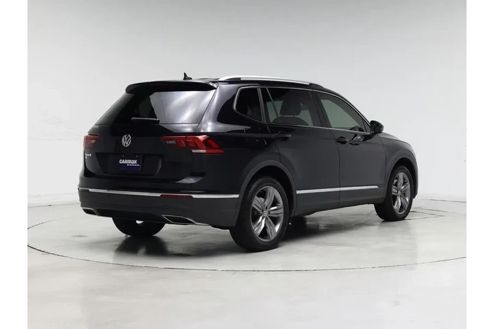 $17998 : Volkswagen Tiguan 2021 SE 4d image 8