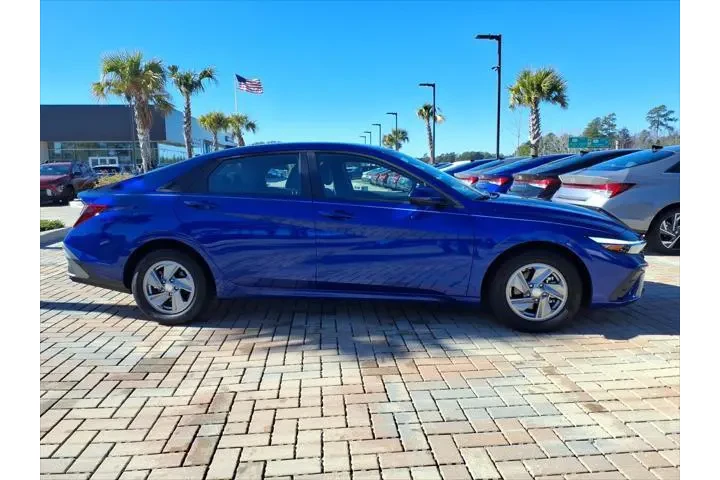 $23565 : Hyundai ELANTRA 2025 SE 4dr image 2