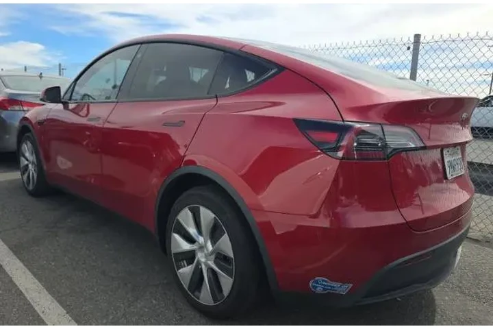 $29800 : Tesla Model Y 2021 AWD Long image 3