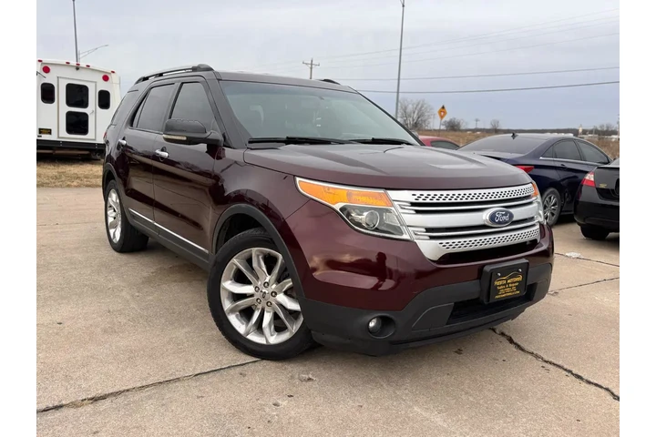 $7999 : 2011 Explorer XLT FWD image 3