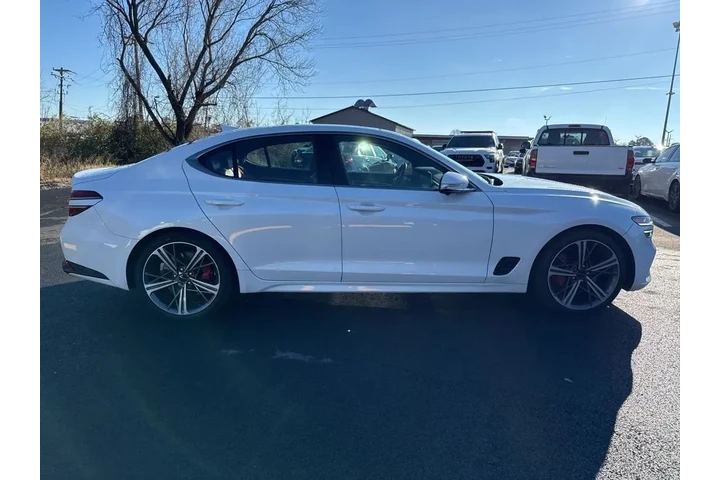 $37777 : Genesis G70 2024 3.3T Sport image 4