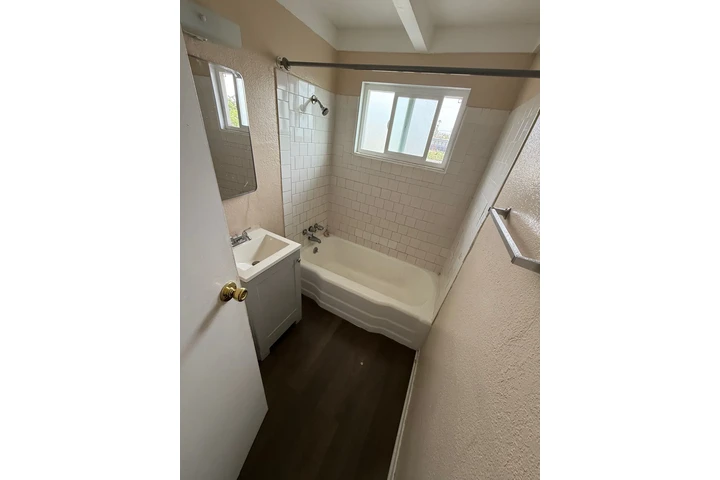 $1495 : ESTUDIO DE RENTA EN RIVERSIDE! image 2
