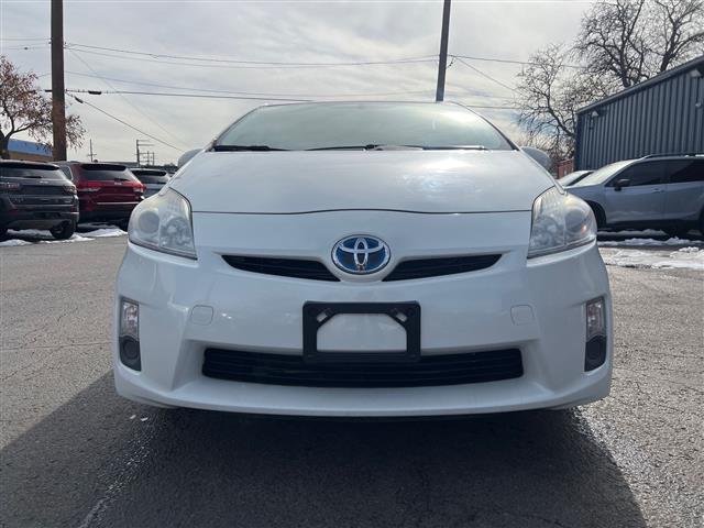 $6488 : 2010 Prius IV, TRUSTED AND TE image 4