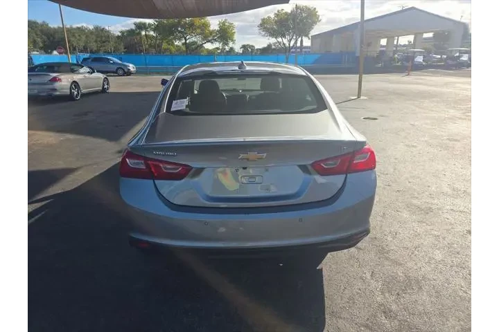 $21848 : Chevrolet Malibu 2024 LT 4dr image 5