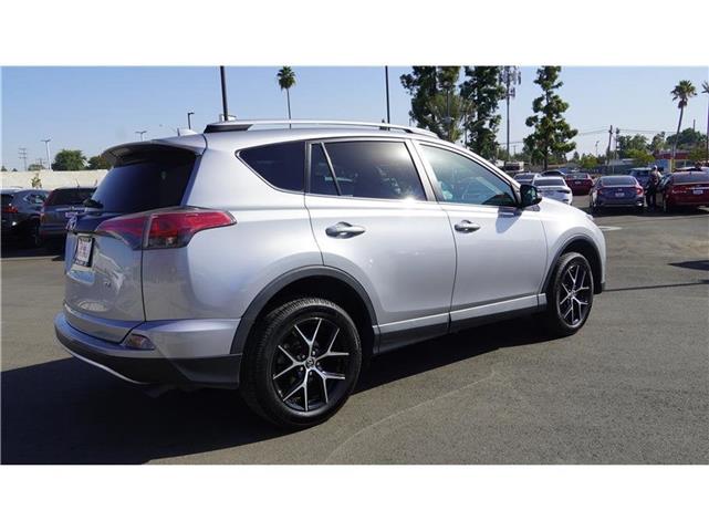 $19984 : 2016 RAV4 SE image 6