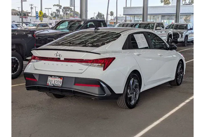 $26977 : Hyundai ELANTRA Hybrid 2025 image 4