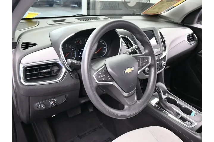 $17424 : Chevrolet Equinox 2023 LS 4d image 10
