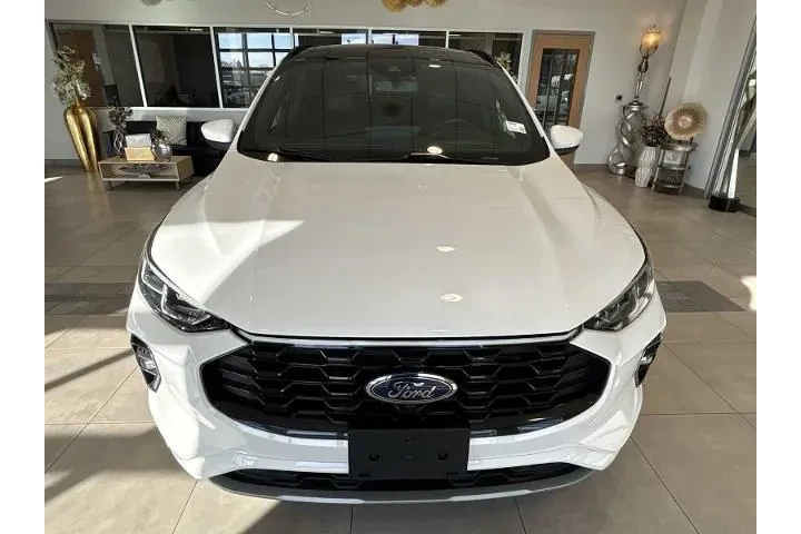 $27652 : Ford Escape 2023 AWD ST-Line image 8