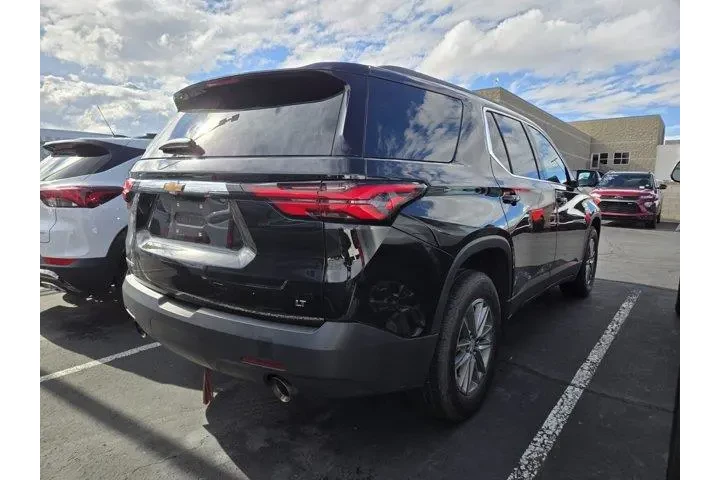 $29991 : Chevrolet Traverse 2023 LT C image 4
