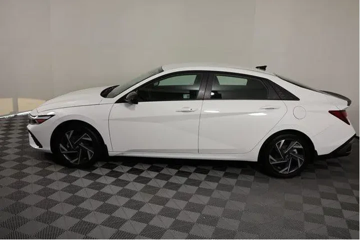 $24500 : Hyundai ELANTRA 2025 SEL Spo image 5