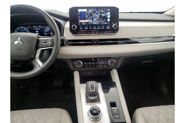 $29998 : Mitsubishi Outlander 2024 SE image 9