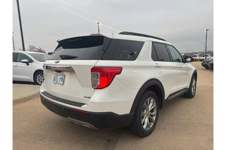 $18995 : Ford Explorer 2020 AWD XLT 4 image 3