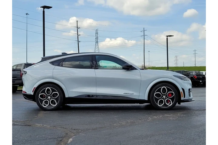 $38292 : Ford Mustang Mach-E 2023 AWD image 2