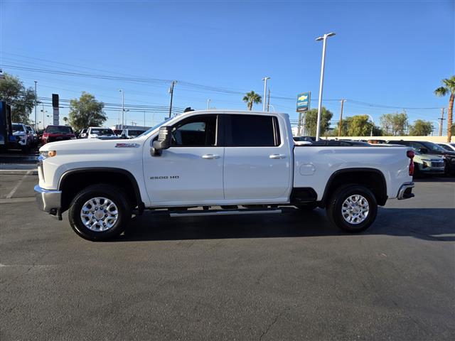 $54453 : Pre-Owned 2023 Silverado 2500 image 3