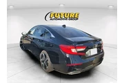 $32888 : Honda Accord 2022 Sport 4dr thumbnail