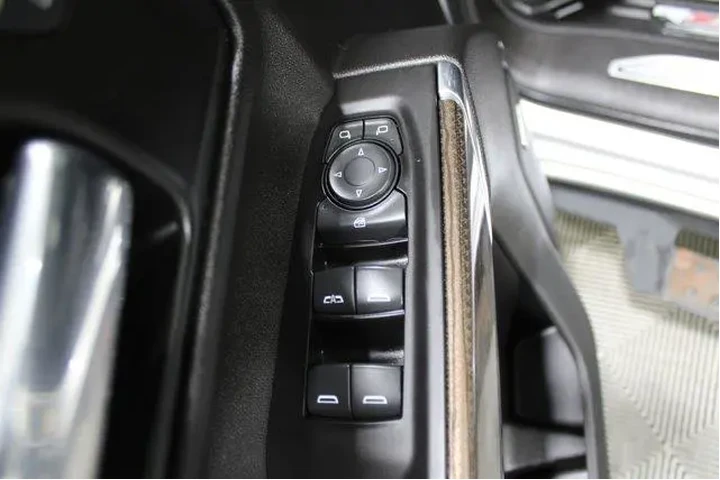 $37982 : Chevrolet Silverado 1500 202 image 7