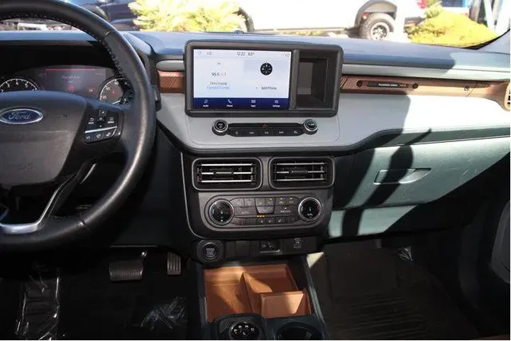 $29889 : Ford Maverick 2022 AWD XL 4d image 7