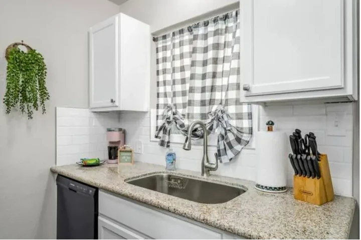 $1625 : Fresno Apt 1 Bed image 5