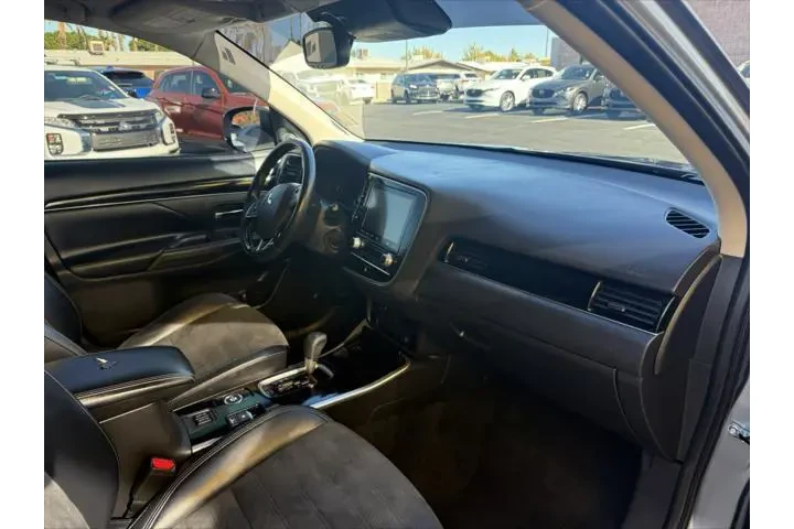 $14965 : Mitsubishi Outlander 2020 AW image 10