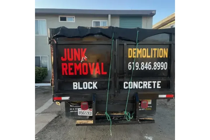 Felix Junk Removal image 6