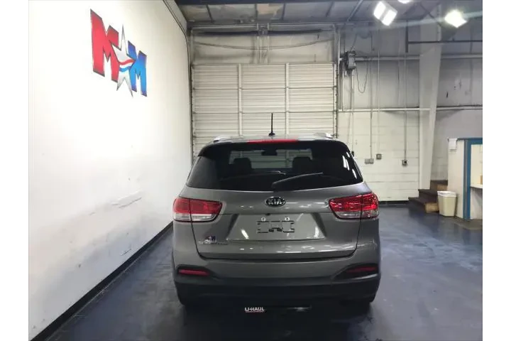 $14689 : Kia Sorento 2017 AWD LX V6 4 image 3