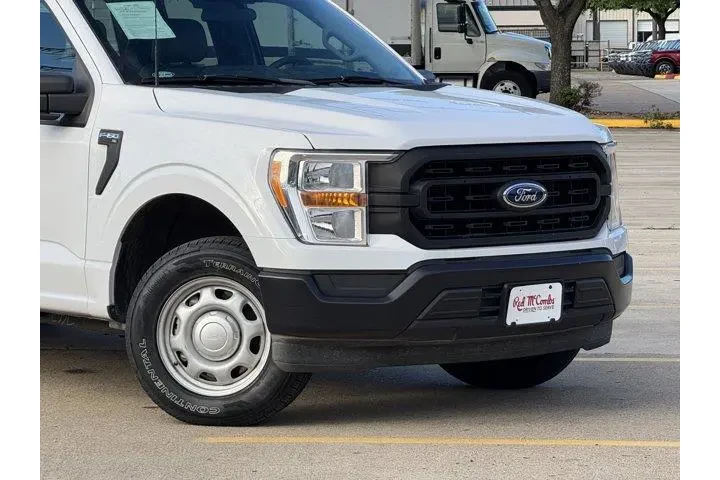 $33647 : Ford F-150 2021 4x2 XL 4dr S image 2