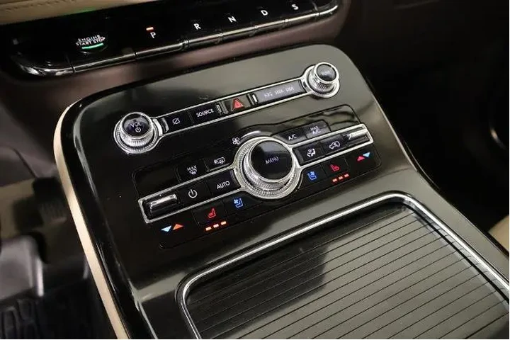 $37689 : Lincoln Nautilus 2023 Reserv image 8