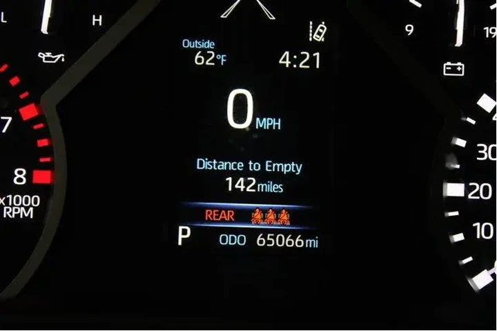 $35945 : Toyota Tundra 2022 4x2 SR5 4 image 10