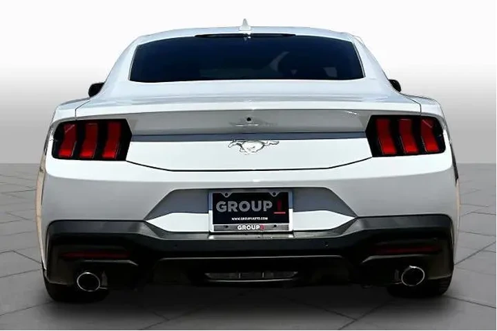$30489 : Ford Mustang 2024 EcoBoost P image 5