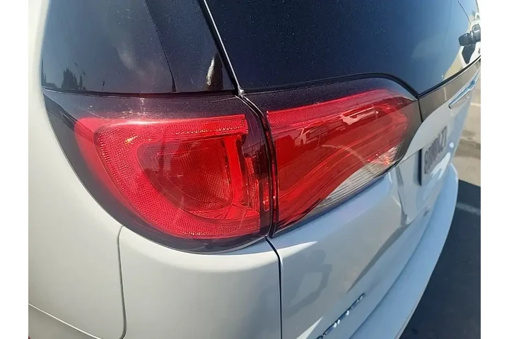 $12491 : Chrysler Pacifica 2017 Touri image 10