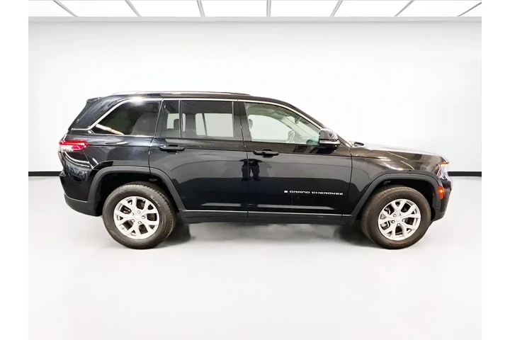 $23488 : Jeep Grand Cherokee 2024 4x4 image 1
