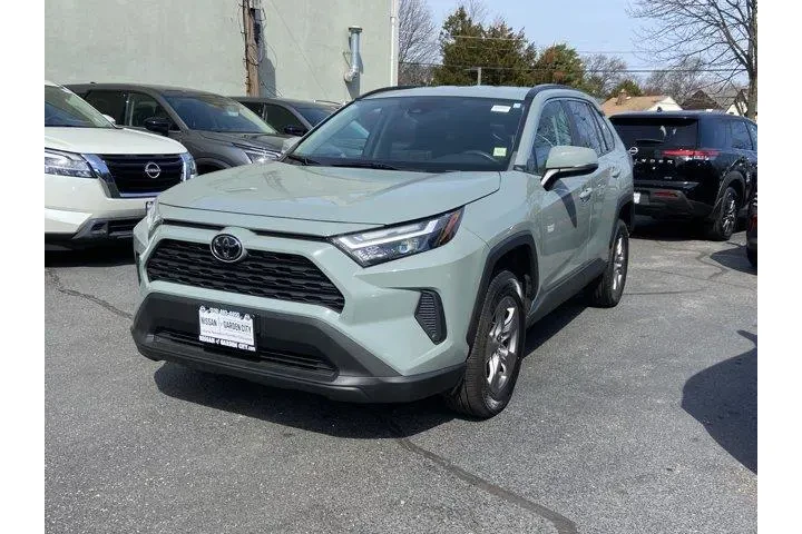 $19888 : Toyota RAV4 2023 XLE 4dr SUV image 7