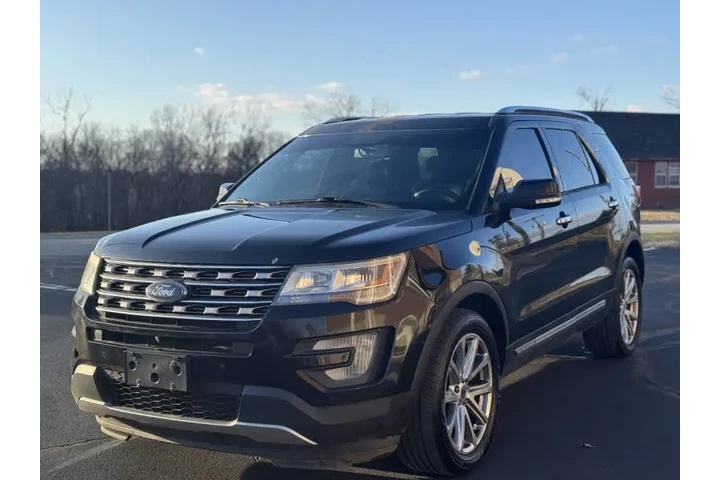 $6999 : 2017 Explorer Limited image 4