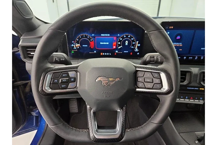 $30998 : Ford Mustang 2024 EcoBoost 2 image 10