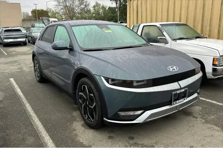 $25990 : Hyundai IONIQ 5 2024 SEL 4dr image 2