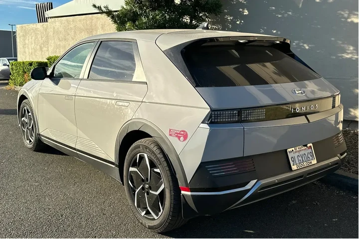 $25990 : Hyundai IONIQ 5 2024 SEL 4dr image 5